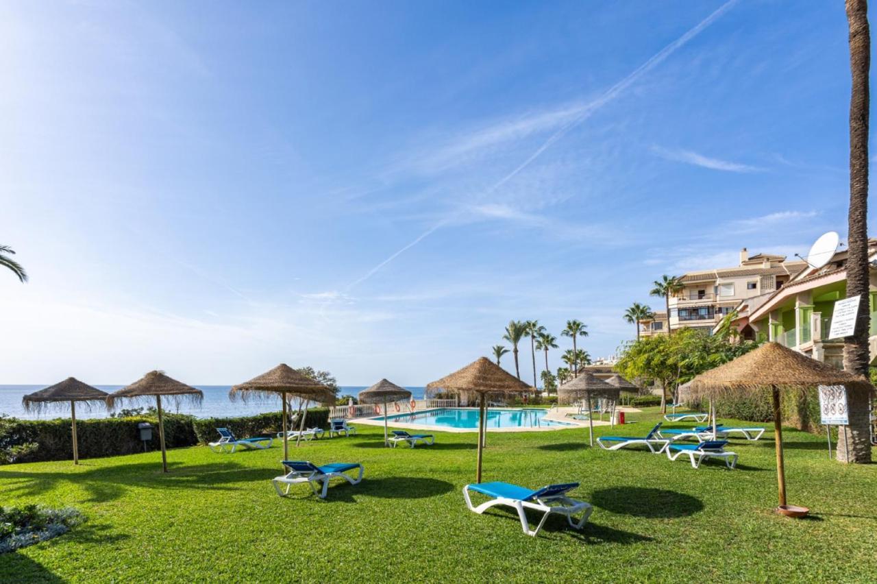 Holidays2Mijas Costa Lubina Del Sol Frontline Beach, Pool, Terrace, Seaview & Parking Sitio de Calahonda Exterior photo